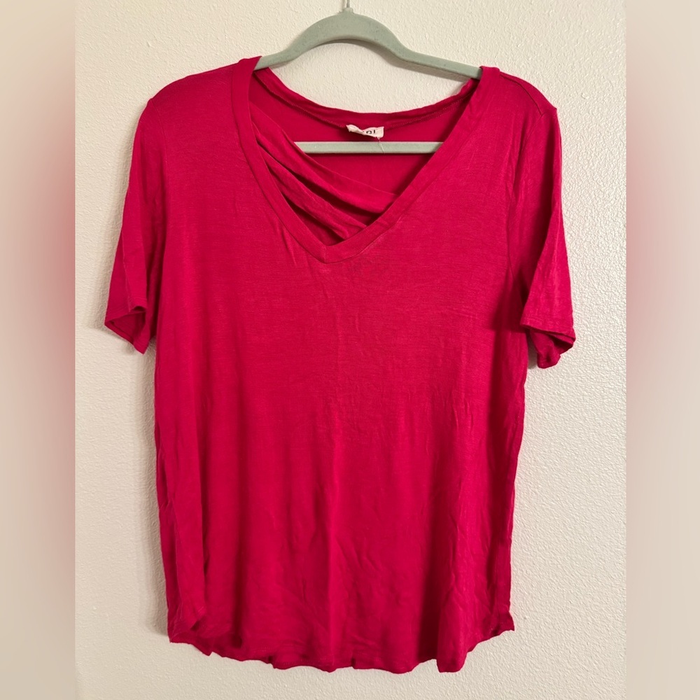 BiBi Fuchsia Short Sleeve V-Neck Top